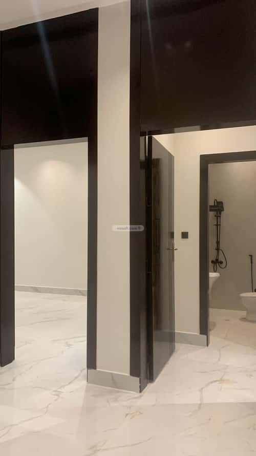 4 bedroom floor in Al Janadriyah 12
