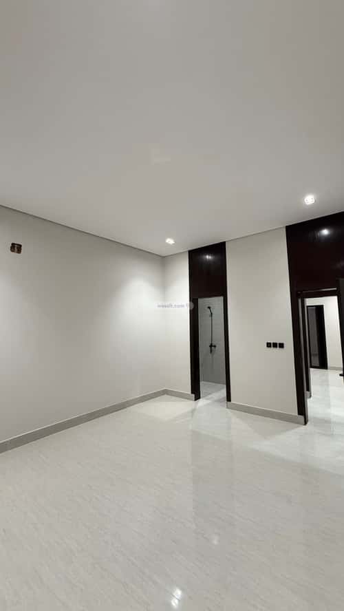 3 bedroom floor in Al Janadriyah 4