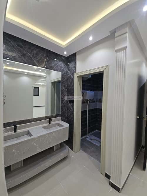 5 bedroom floor in Al Janadriyah 9