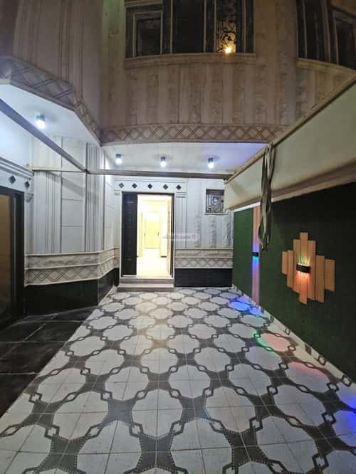 5 bedroom floor in Al Janadriyah 3