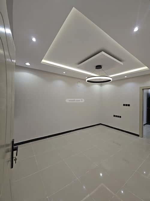 5 bedroom floor in Al Janadriyah 12