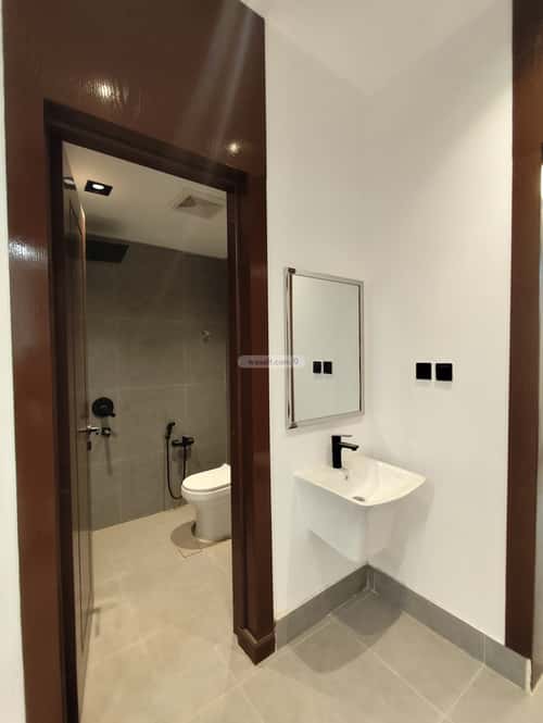 4 bedroom floor in Al Munsiyah 7