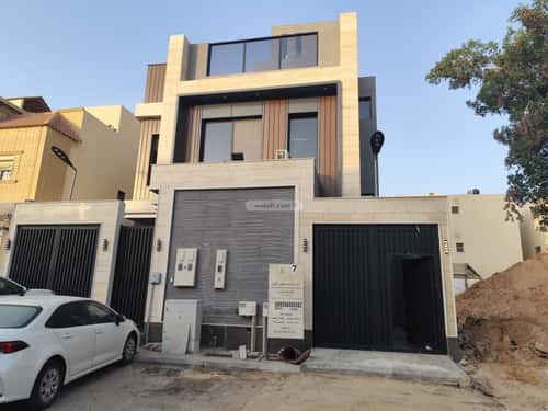 4 bedroom floor in Al Munsiyah 11