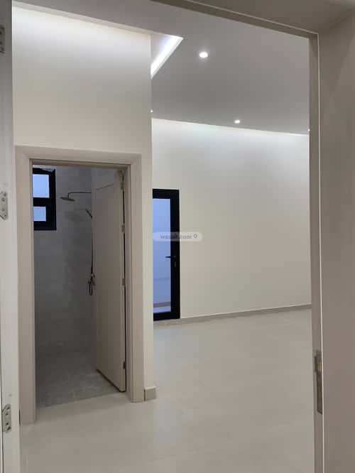 5 bedroom floor in Al Janadriyah 2