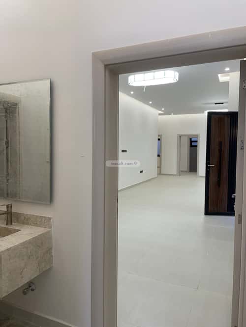 5 bedroom floor in Al Janadriyah 4