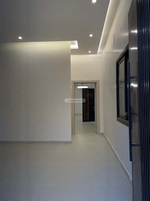 5 bedroom floor in Al Janadriyah 3
