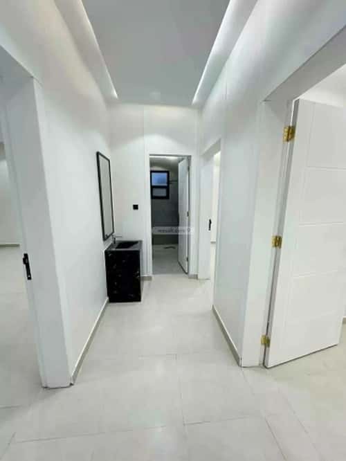 5 bedroom apartment in Al Janadriyah 4