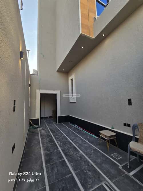 4 bedroom floor in Dirab 4