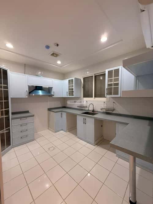 4 bedroom apartment in Tuwaiq 1