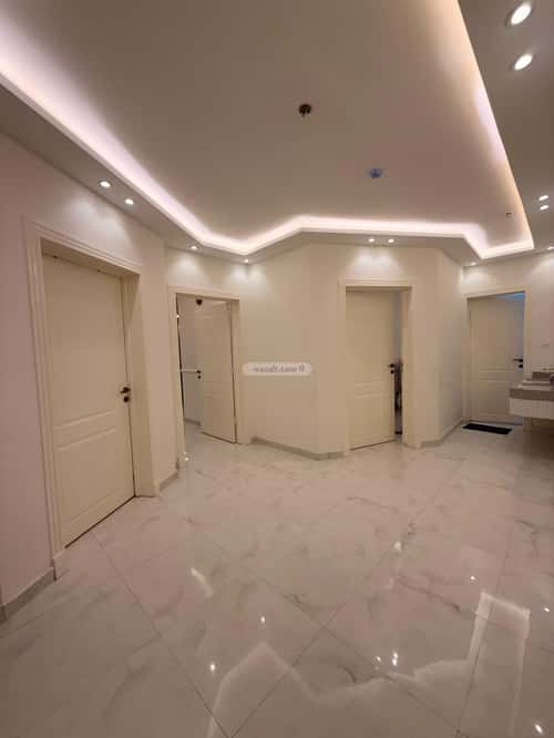 5 bedroom apartment in Tuwaiq 15