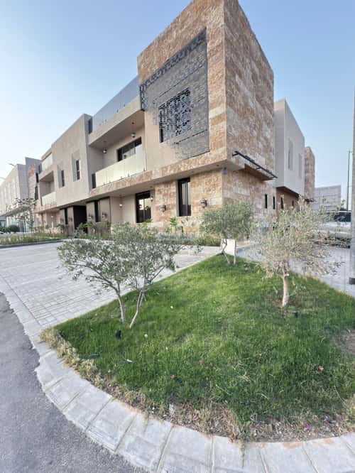 5 bedroom apartment in Badr 2
