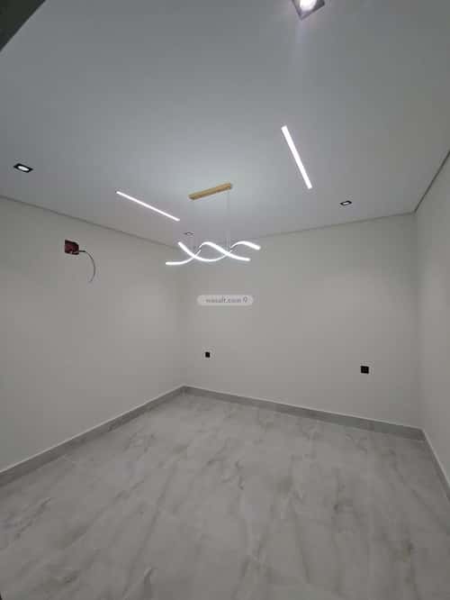 5 bedroom apartment in Al Janadriyah 4