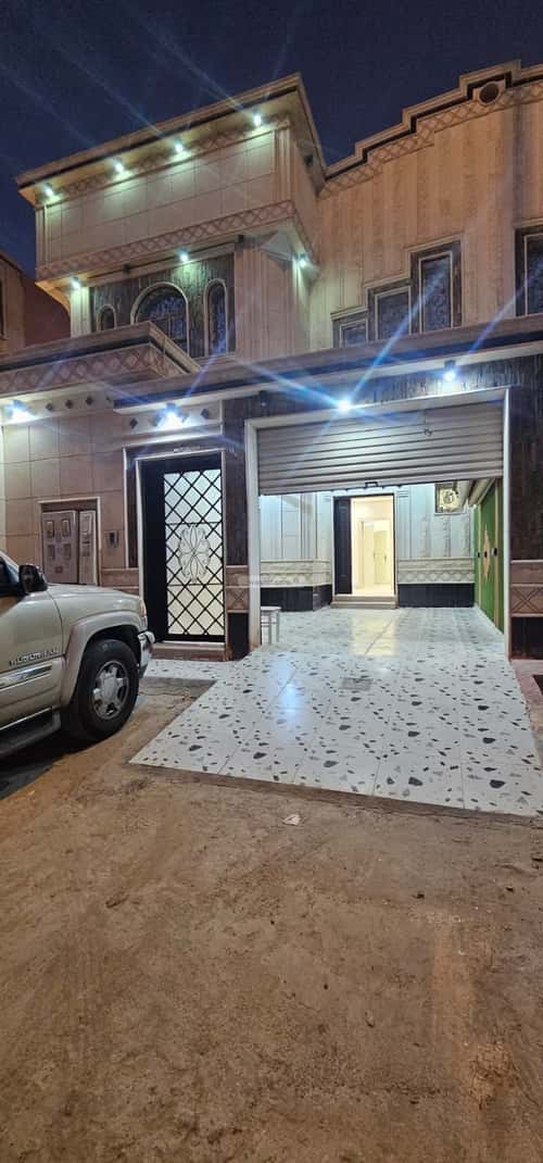 5 bedroom floor in Al Janadriyah 3