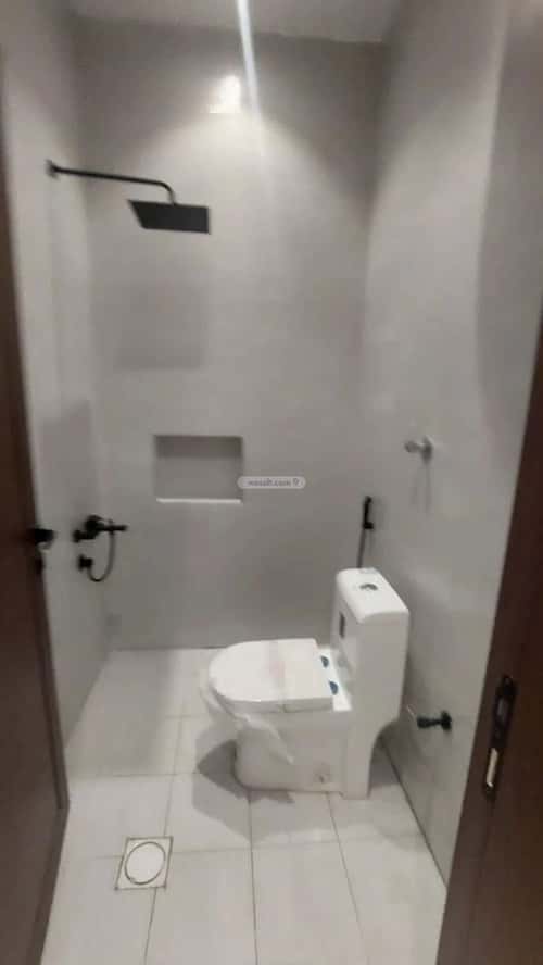 6 bedroom villa in Al Awali 2