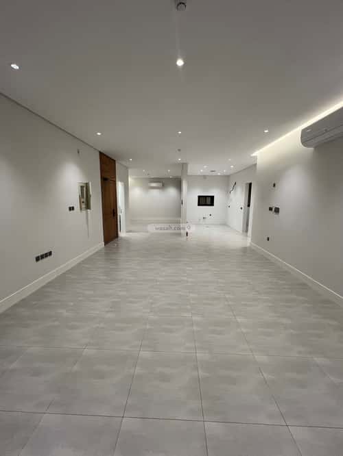 شقة 4 غرف في الملقا 5