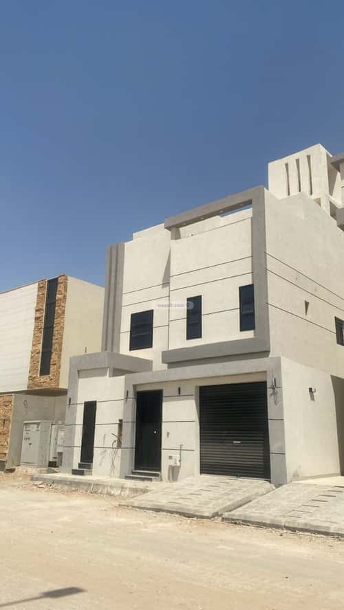 8 bedroom villa in Al Janadriyah 3