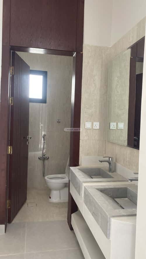 8 bedroom villa in Al Janadriyah 5