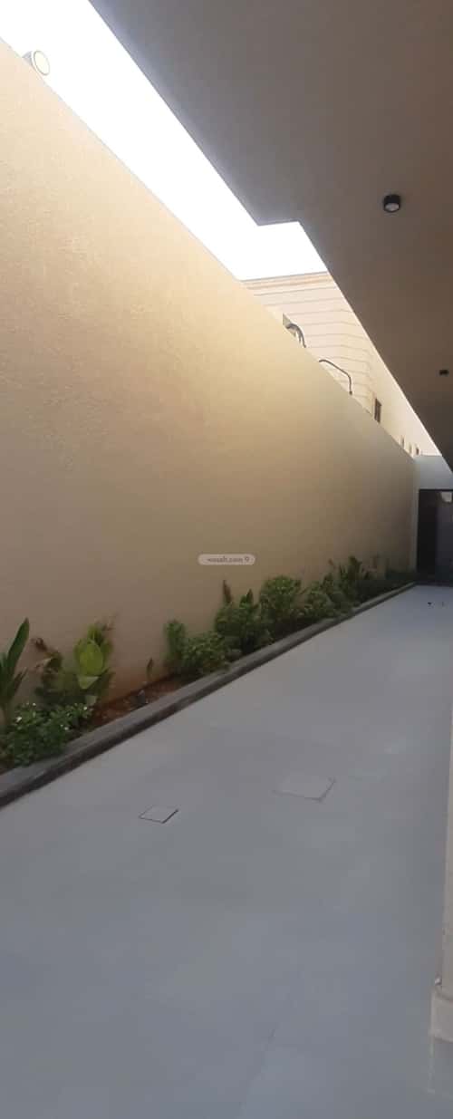 5 bedroom floor in Al Munsiyah 3