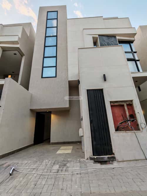 4 bedroom floor in Qurtubah 1