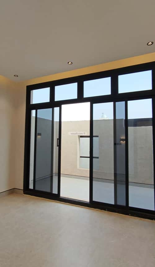 4 bedroom floor in Al Munsiyah 4