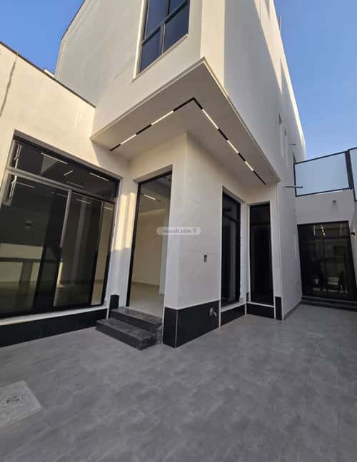 5 bedroom villa in Al Bayan 9