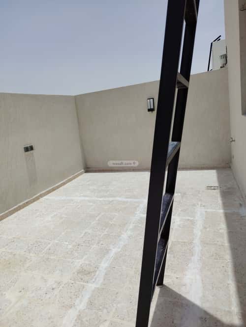 شقة 4 غرف في الرمال 2