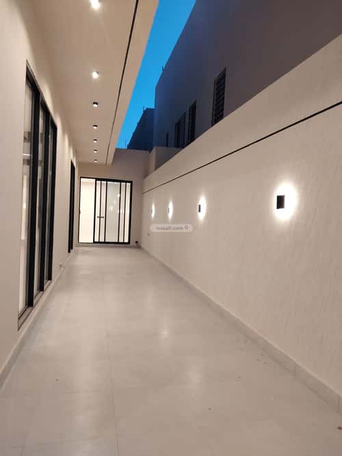 5 bedroom floor in Al Janadriyah 3