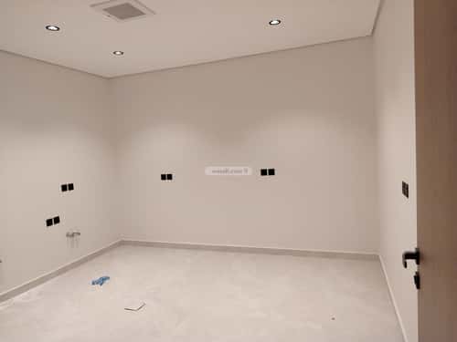 4 bedroom floor in Al Janadriyah 1