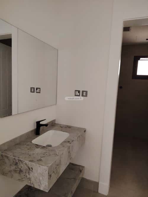 4 bedroom apartment in Al Yarmouk 8