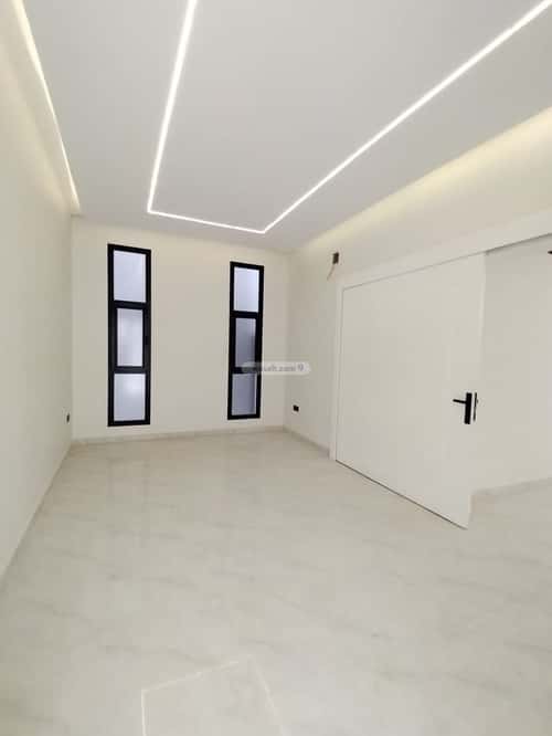 5 bedroom villa in Al Mahdiyyah 4