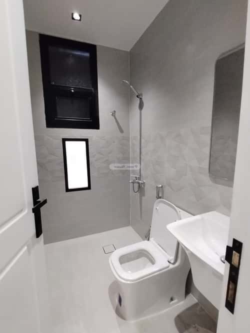 5 bedroom villa in Al Mahdiyyah 2