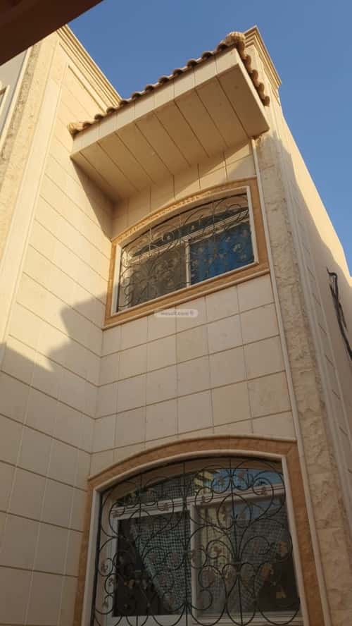9 bedroom villa in Al Rabie 6