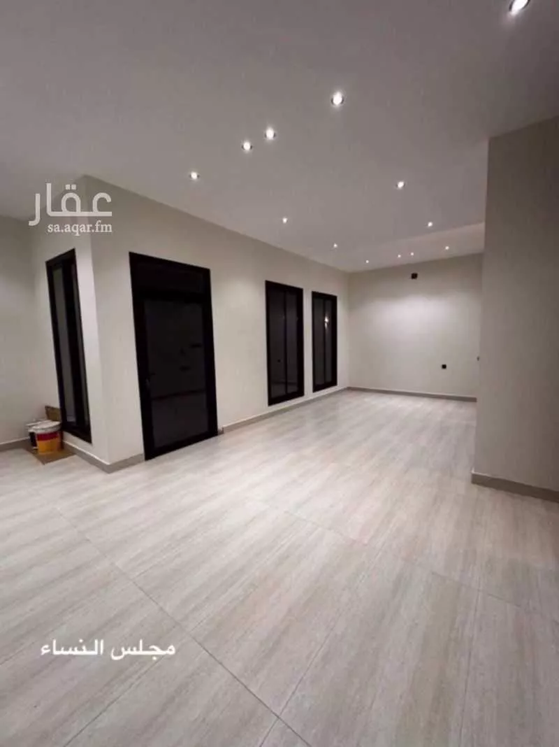 6 bedroom villa in Al Janadriyah 11
