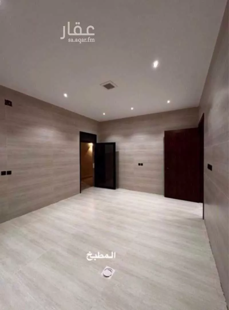 6 bedroom villa in Al Janadriyah 14