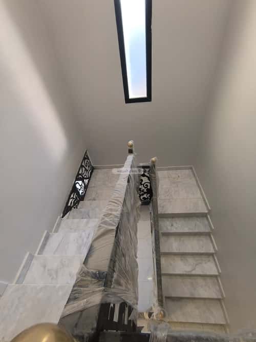 5 bedroom apartment in Al Janadriyah 9