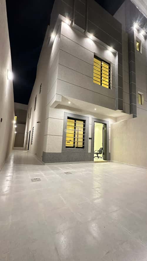 3 bedroom floor in Badr 6