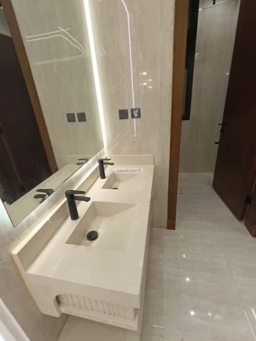 6 bedroom floor in Tuwaiq 5