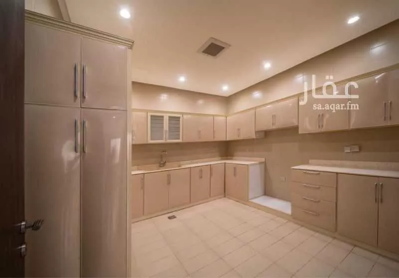 4 bedroom apartment in Al Ghadir, Riyadh 15