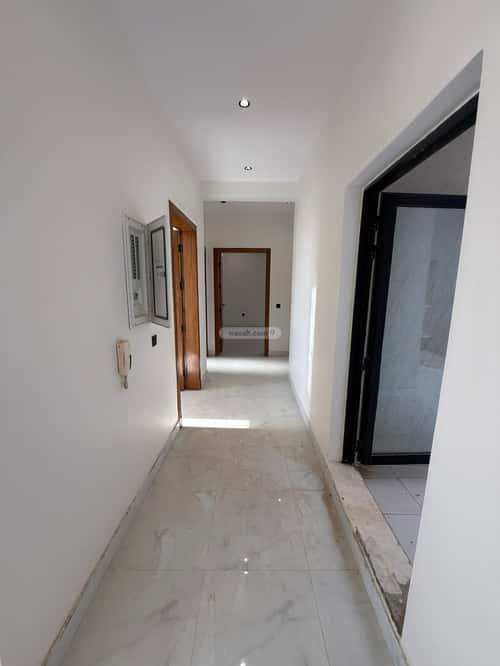 5 bedroom floor in Al Janadriyah 5