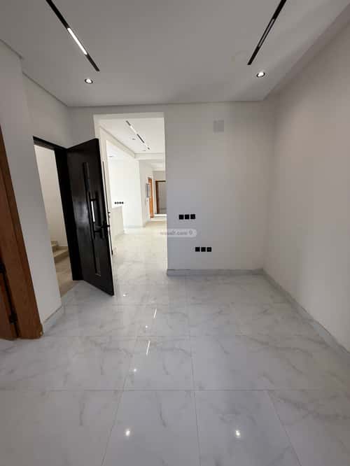 5 bedroom floor in Al Janadriyah 11