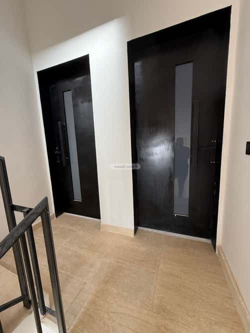 5 bedroom floor in Al Janadriyah 12