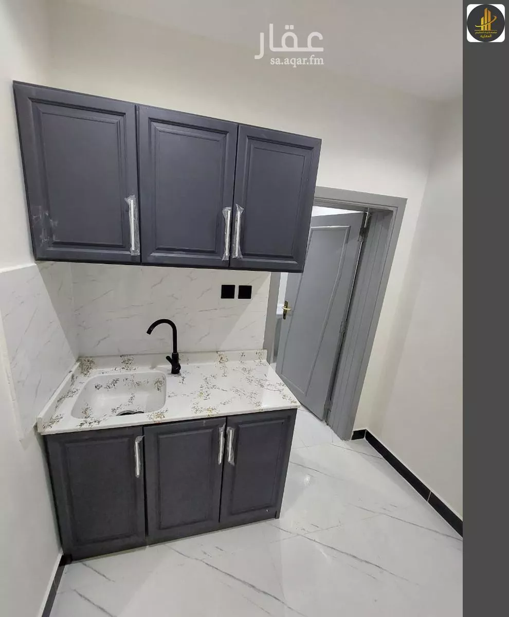 شقة 1 غرف في العقيق 3