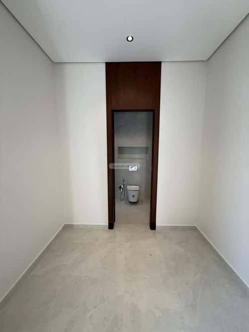 5 bedroom apartment in Al Janadriyah 20
