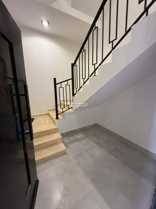 5 bedroom floor in Al Janadriyah 9