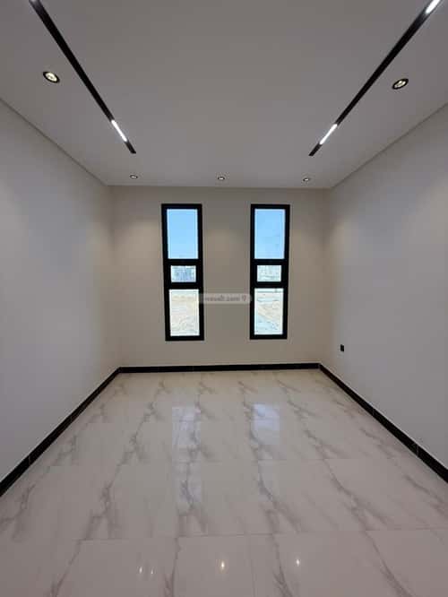 5 bedroom floor in Al Janadriyah 4
