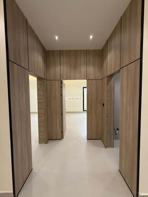 5 bedroom apartment in Al Janadriyah 10