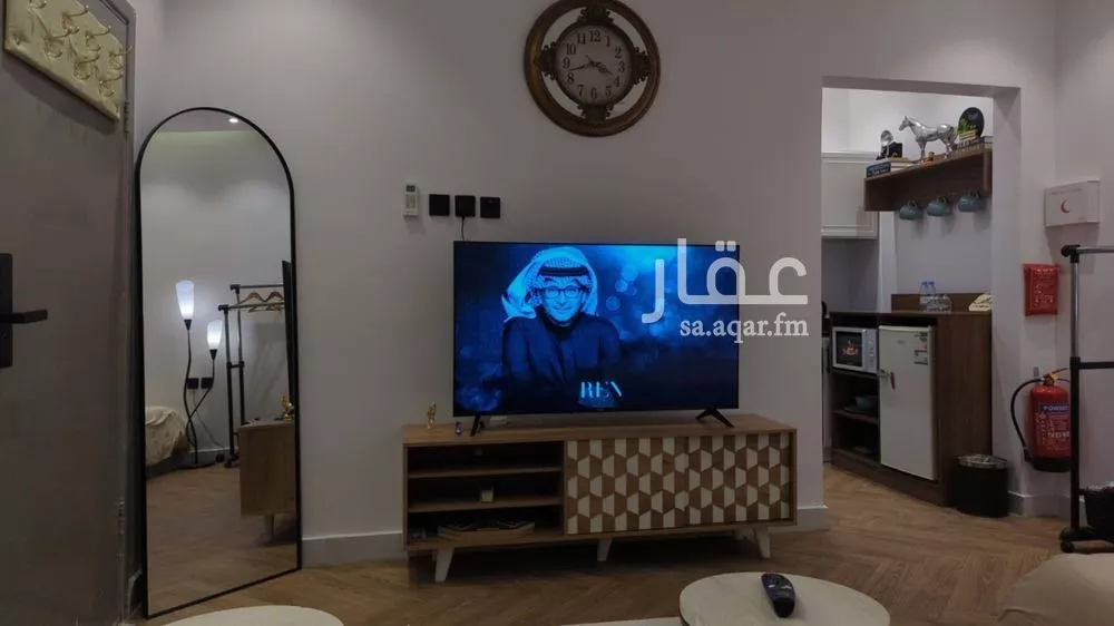 شقة 1 غرف في العقيق 4