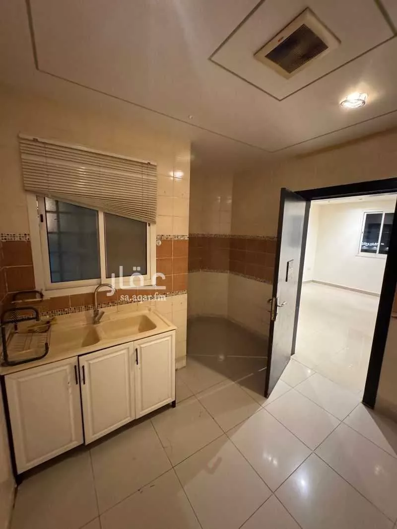 3 bedroom apartment in Shubra, Riyadh 11