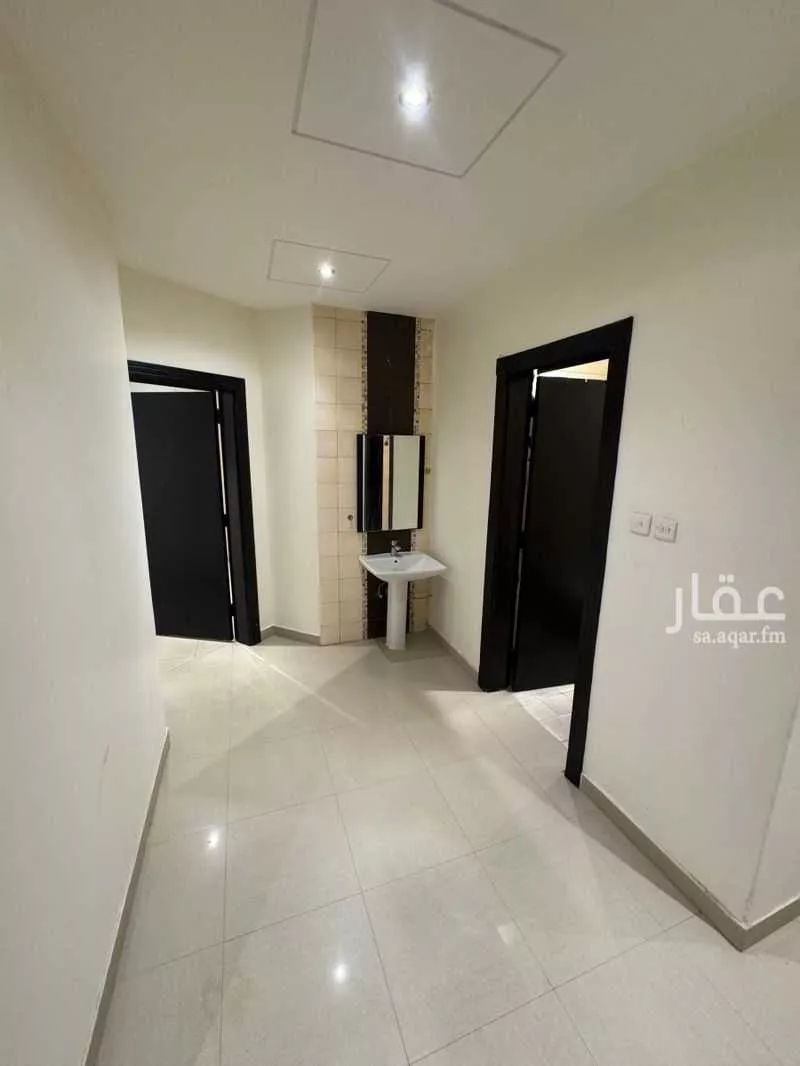 3 bedroom apartment in Shubra, Riyadh 13