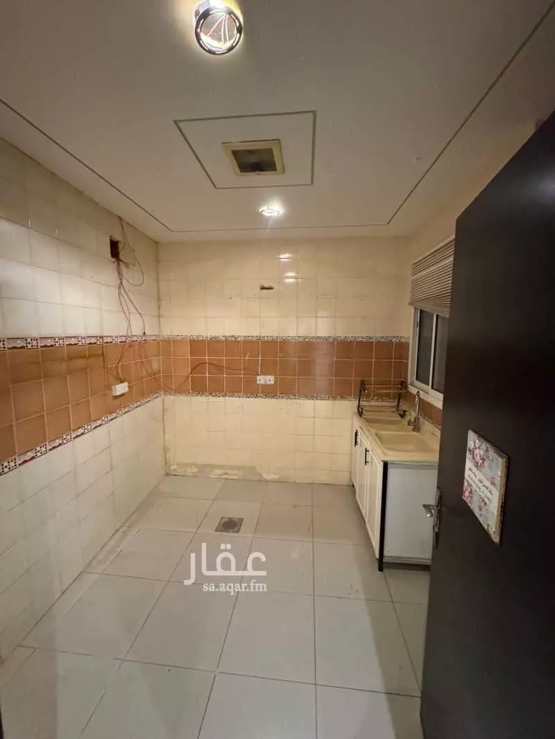 3 bedroom apartment in Shubra, Riyadh 7